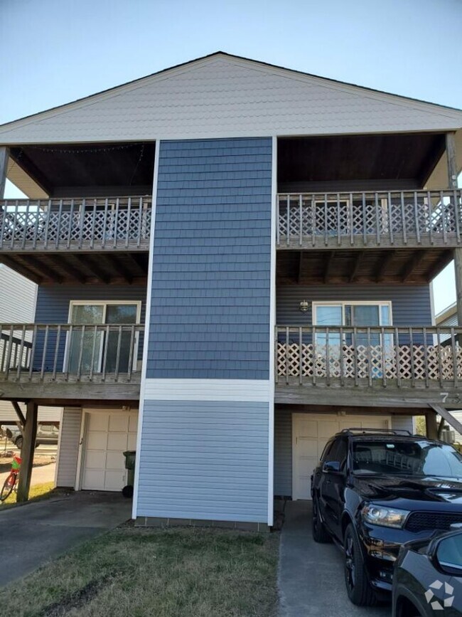 Building Photo - Ocean view condo