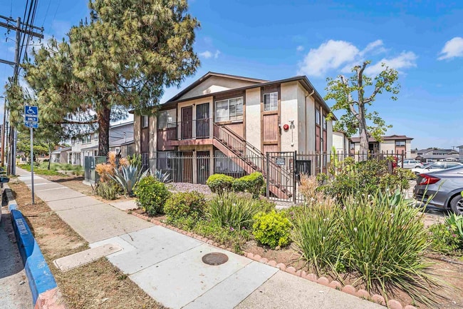 Building Photo - 2481 Ulric St Unit 31 Rental