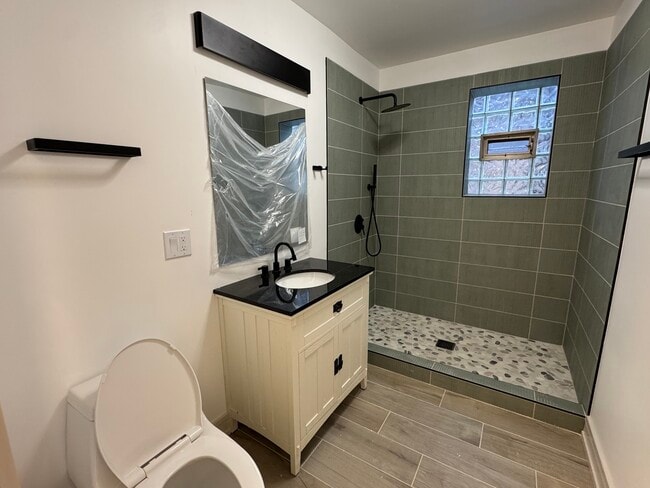 Photo - 7812 S Paxton Ave