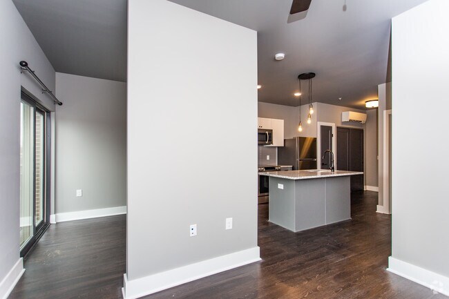 Studio, 1BA - 525 SF