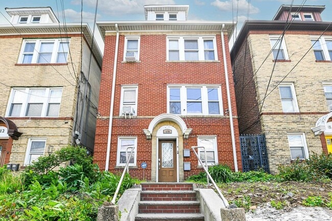 Building Photo - 610 Columbia Ave