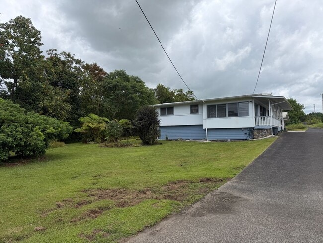 Building Photo - 3 BDRM/1 BATH with Ohana Unit
