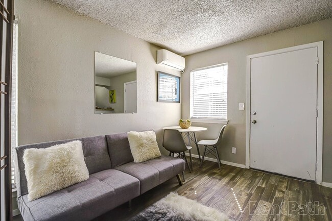 Fifty One Flats Living Area - Fifty One Flats Rental