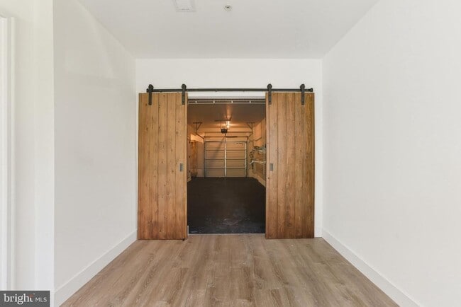 Building Photo - 2013 Tysons Ridgeline Rd