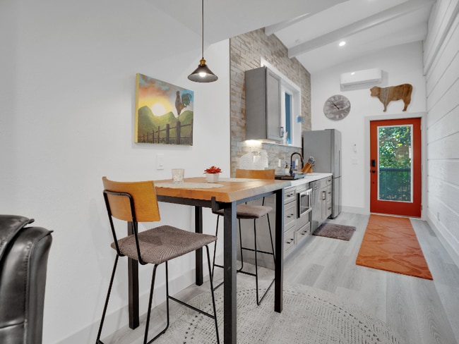 Photo - 2108 Valente Cir