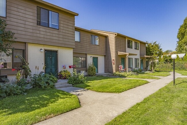 Building Photo - 2812 W 7th St Unit 50