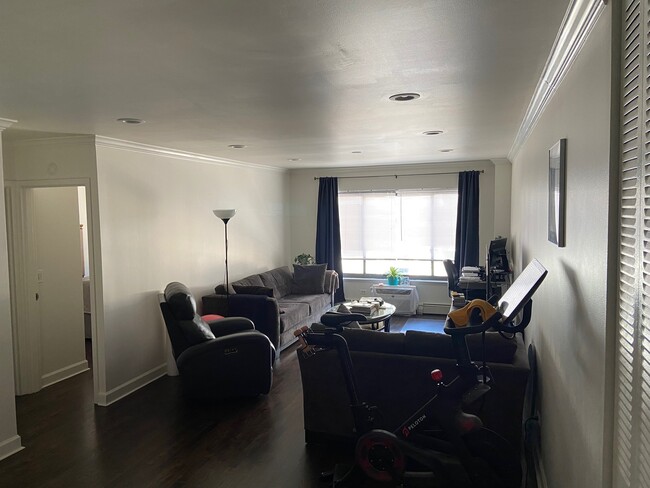 Photo - 607 W Wrightwood Ave Unidad 809 Rental