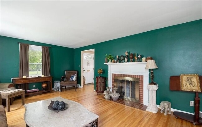 Photo - 505 Brantwood Rd