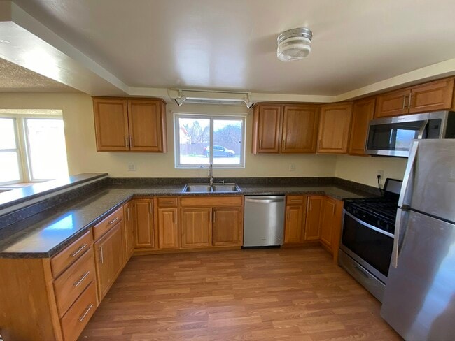 Photo - 1002 A NM-76