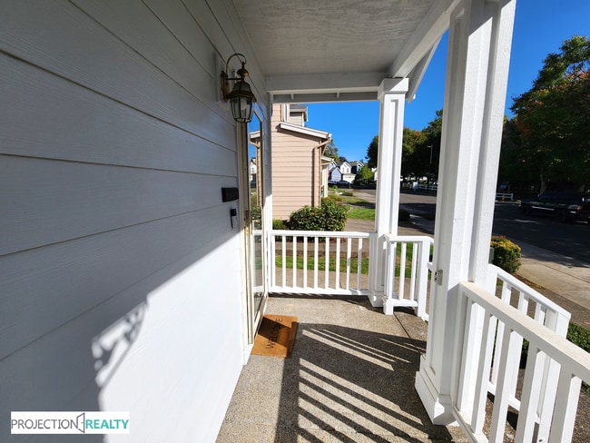 Photo - 849 NW Forest Creek Dr