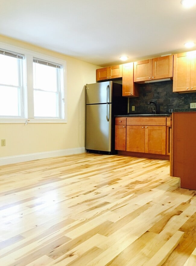 Building Photo - 158 North St Unit APT B