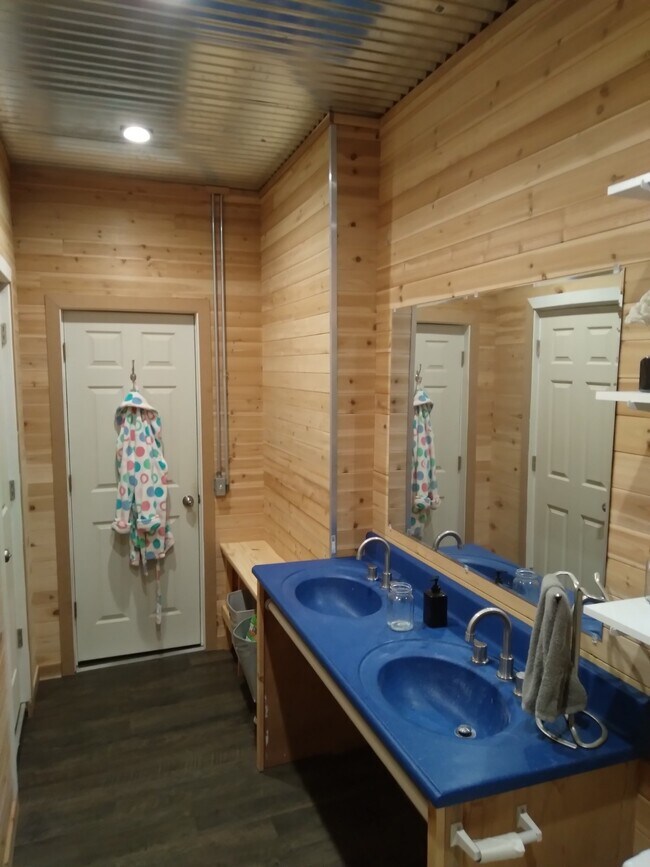 Photo - 37 W Bridge St Unidad 2