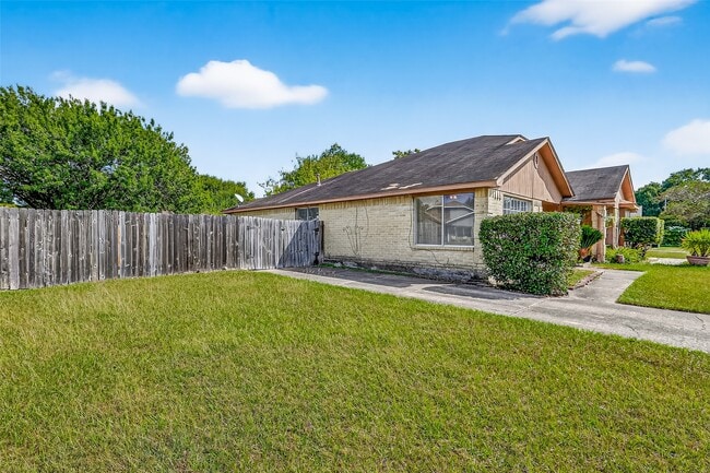 Photo - 7407 Alegria Dr