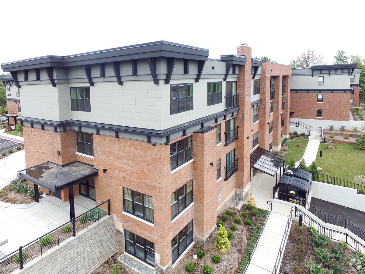 Bishops Place Apartments For Rent In West Hartford Ct Forrent Com