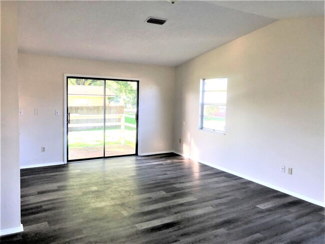 Building Photo - 3BR/2BA Home w/ a Deck!! NO APPLICATION FEE!