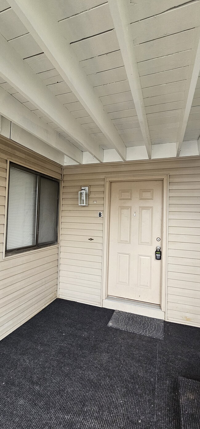 1315 E 123rd Ter