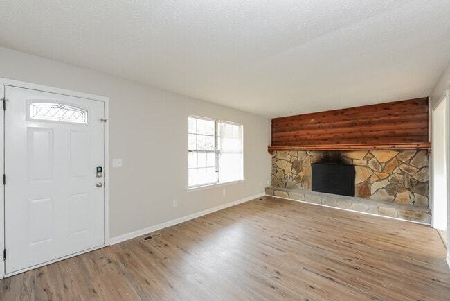 Photo - 2687 Del Ridge Dr