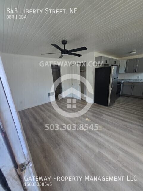 843 Liberty St NE