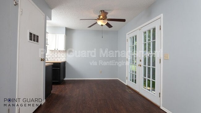 Photo - 2208 Haskell St