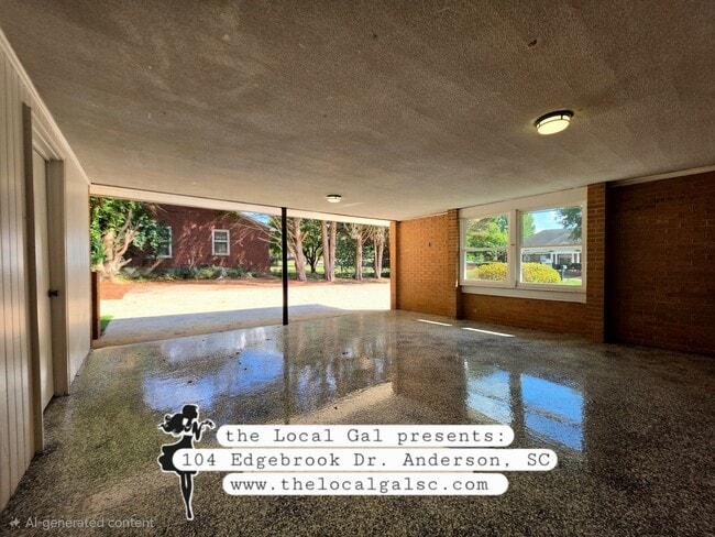 104 Edgebrook Dr