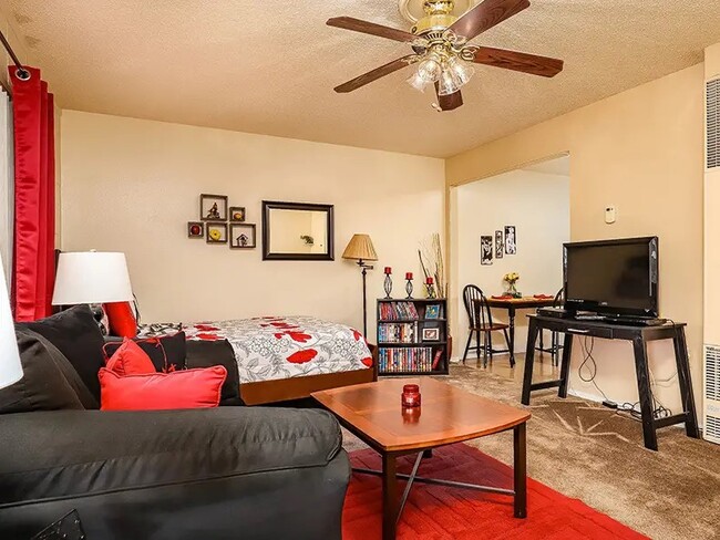 Building Photo - 6570 W Ave L12 Unit 100 Rental