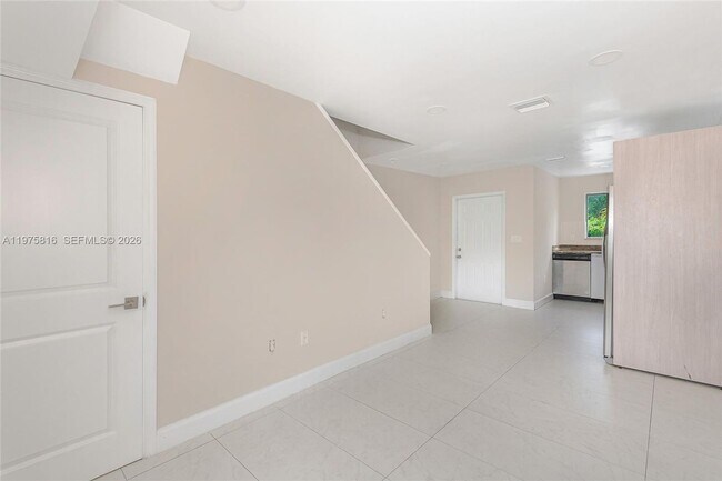 Photo - 813 NW 3rd Ave