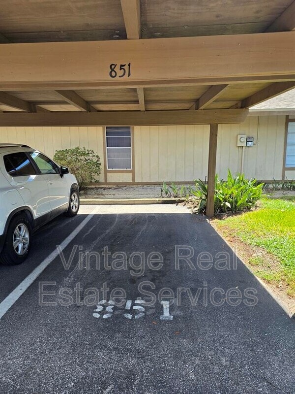 851 Creekway Ct