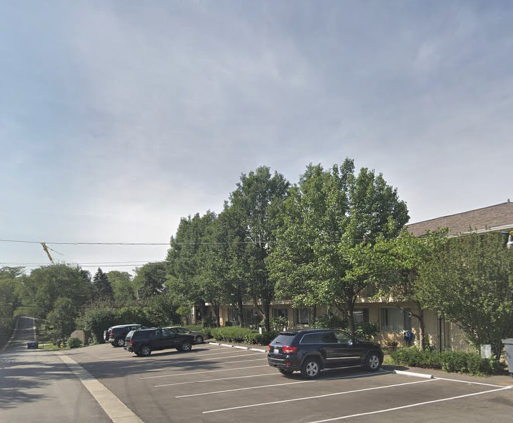 Exterior - 288 Oxford Ave (Clarendon Hills, IL)