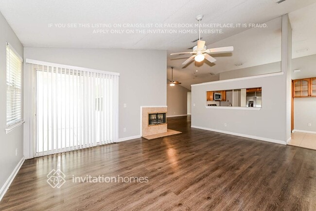 Photo - 2139 Lady Di Ln