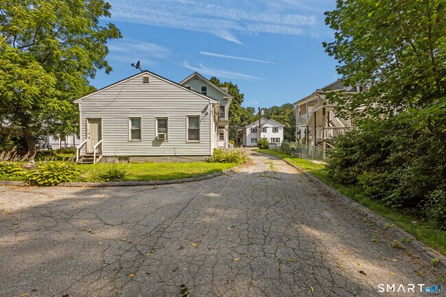 Photo - 63 Reynolds St Unit B