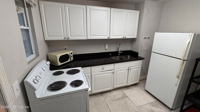 Photo - 1245 W 30th St Unit 4