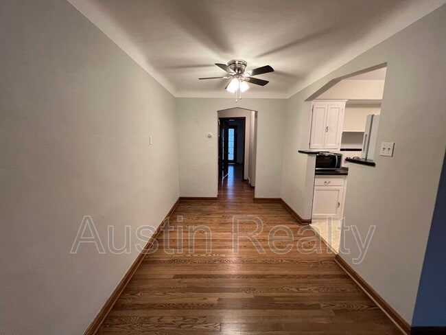 Photo - 6360 Sutherland Ave Unit 1w