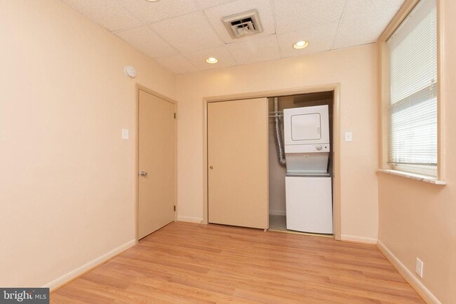 Photo - 1317 Wolf St