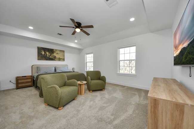 Photo - 6747 Peerless St