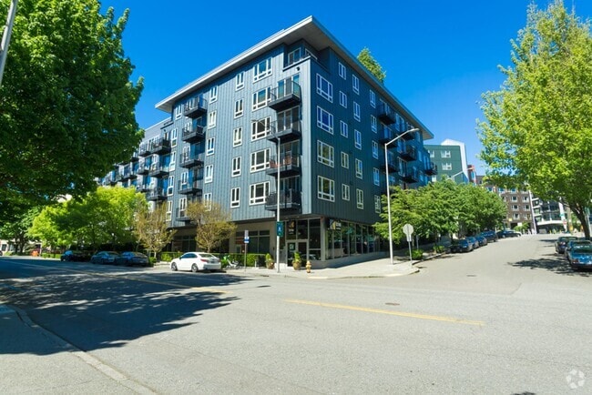 Building Photo - 2Bd/2Ba Seattle Condo Unit 420