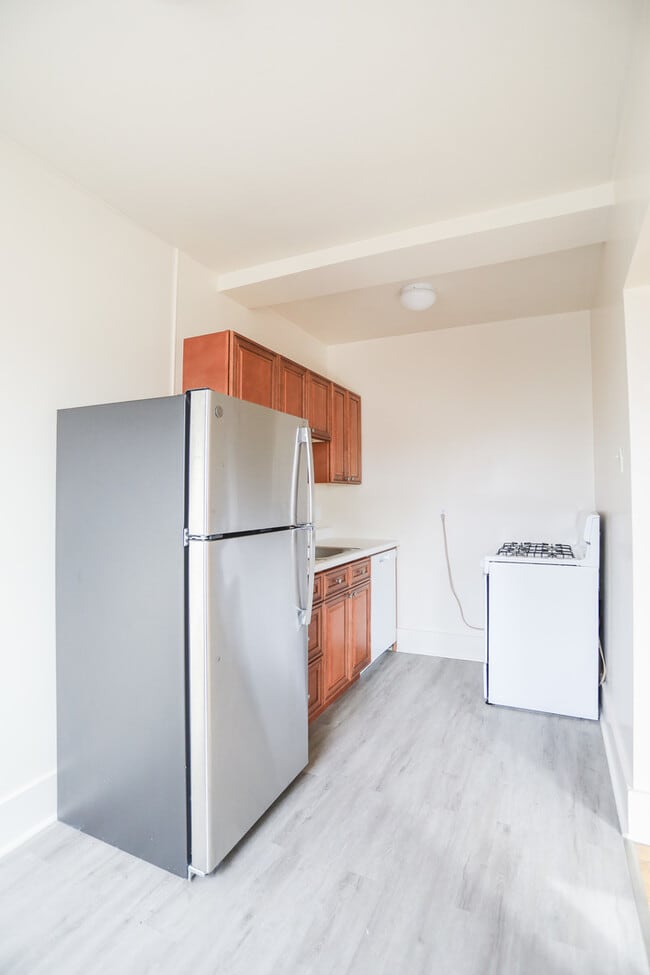 Photo - 1100 W Roscoe St Unit 32