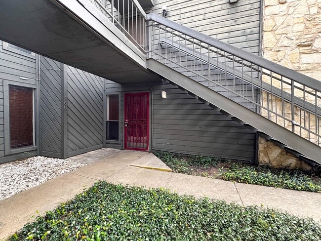 Photo - Spacious 1 Bedroom 1 Bathroom Condo in NE San Antonio! Available NOW! Unit 160P
