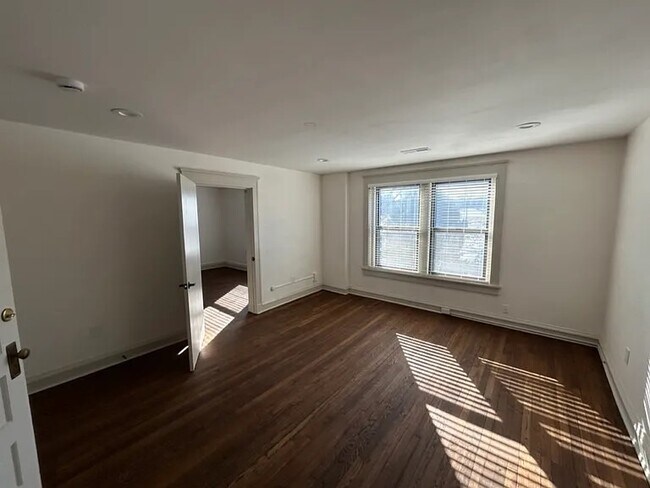 Photo - 524 Holmes St
