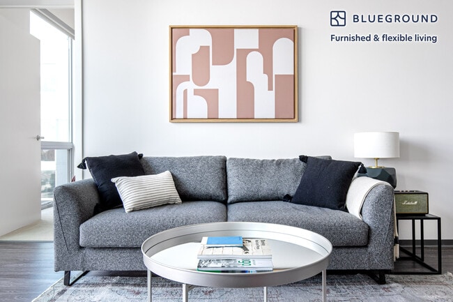 Photo - 2340 N California Ave Unidad FL5-ID372