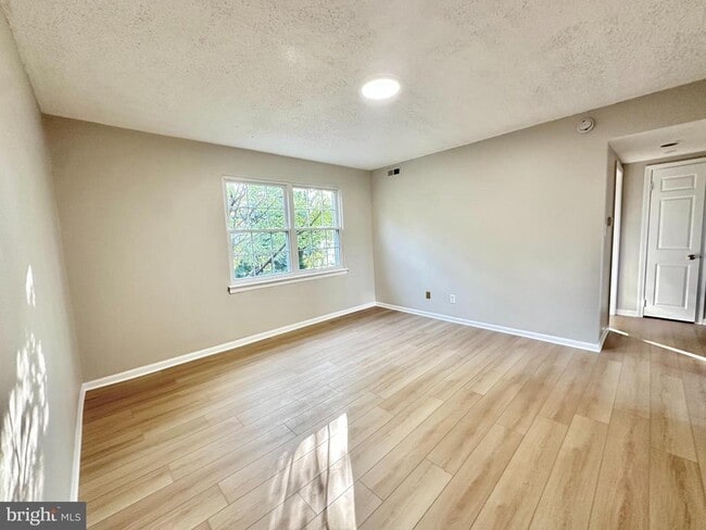 Photo - 100 Park Blvd Unit 14A