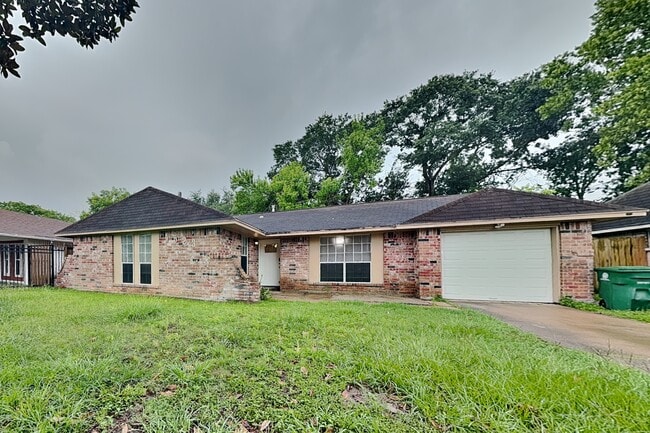 Building Photo - 4523 Bayou Vista Dr