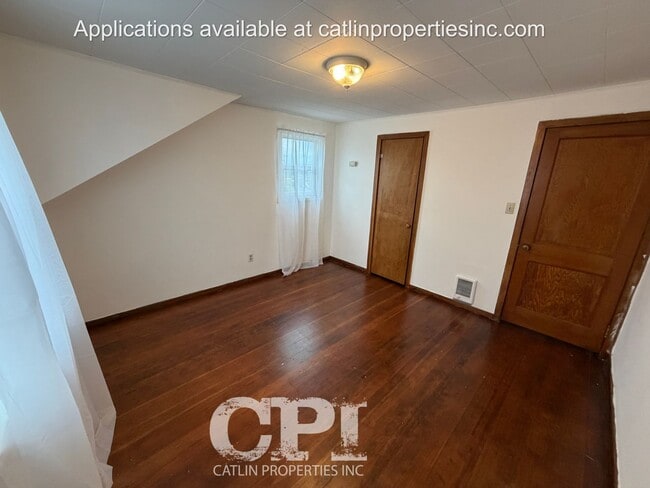 Photo - 405 6th Ave N