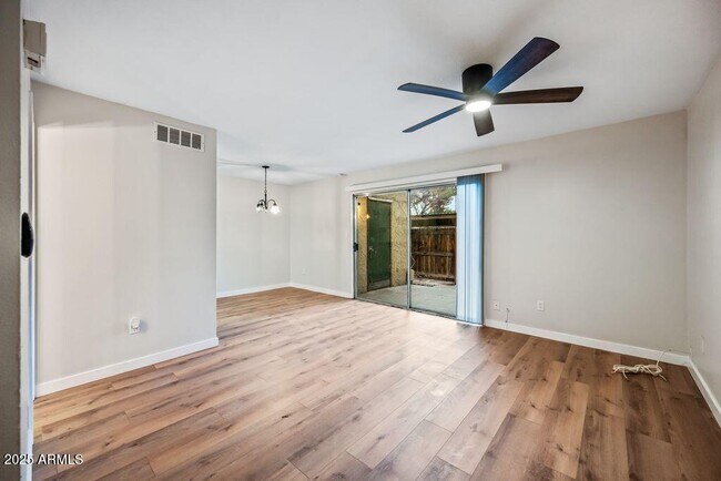 Photo - 5911 W Golden Ln