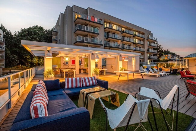 Building Photo - The Summit at Lake Union Rental