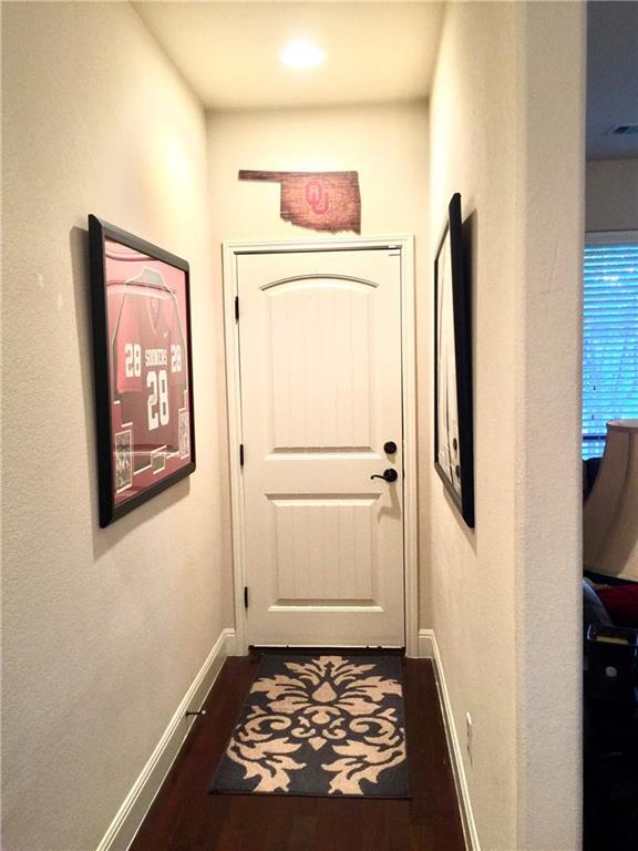 Photo - 10052 Janet Loop