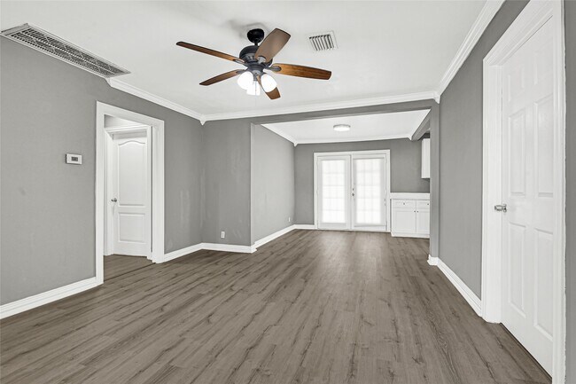 Photo - 5518 Sweetbriar St