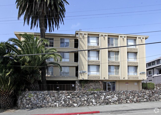 345 MacArthur