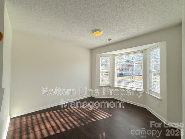 Photo - 8821 Cameron Spring Rd