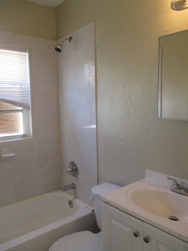 Photo - 1724 NW 75th St Unit 1724 NW 75 Street #B