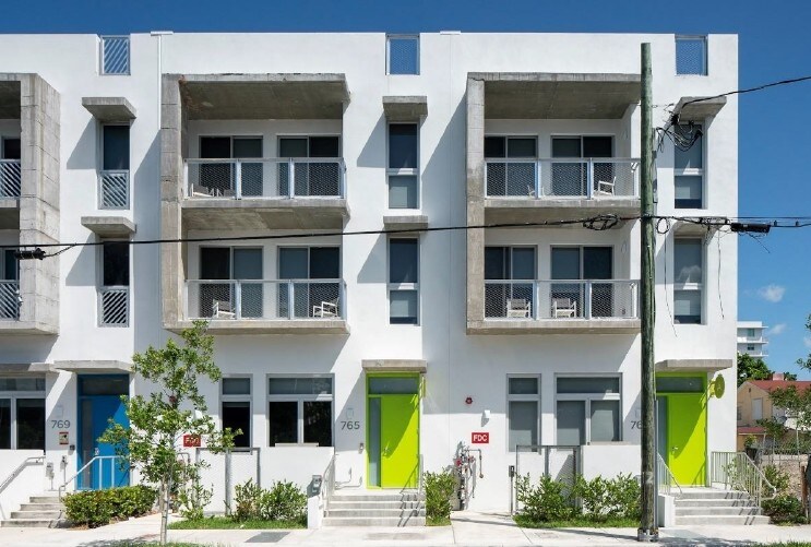 Primary Photo - Tecela Little Havana